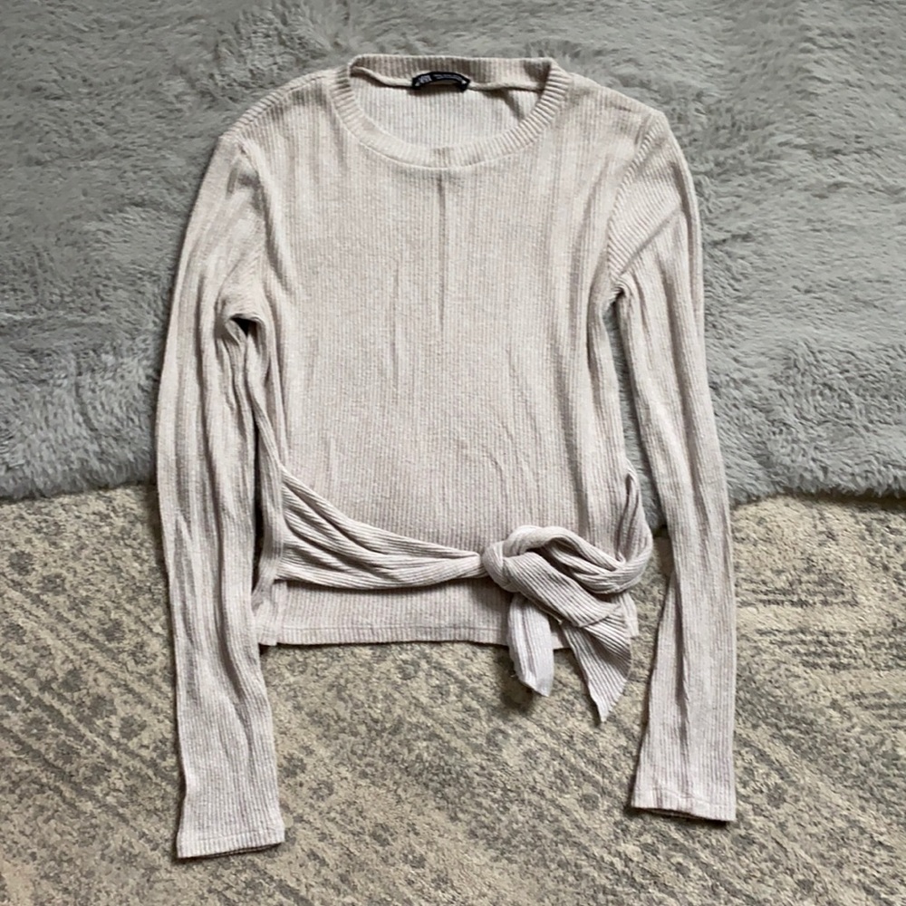 Zara sweater. Size medium